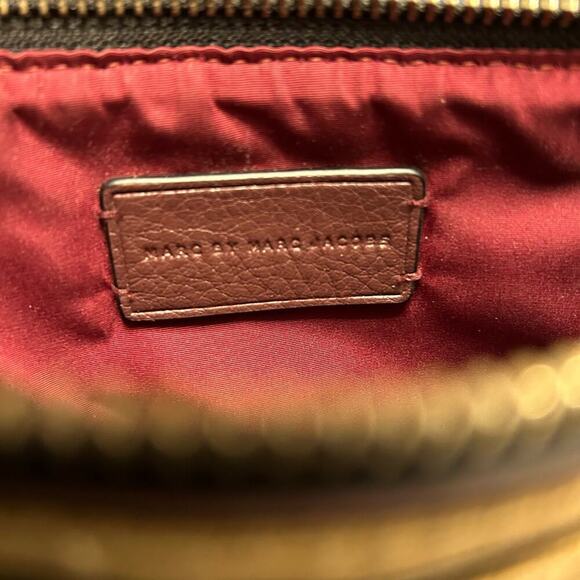 ˚₊‧꒰ა ☆ ໒꒱ ‧₊˚ Marc by Marc Jacobs Wristlet Olive Canvas (ML-2A-17-G8LW) - Picture 3 of 7